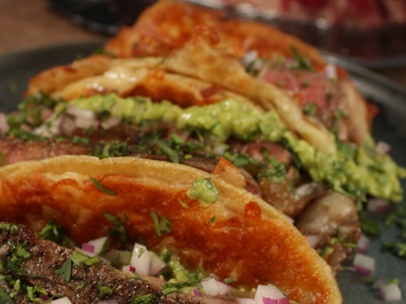 Tacos de Rib Eye con Costra de Queso