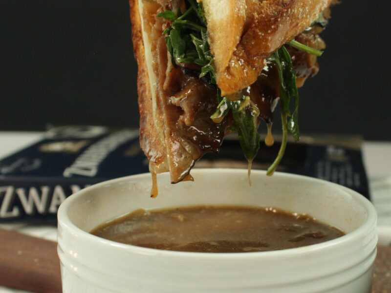 French Dip con Roast Beef