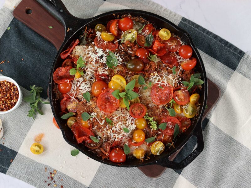 Skillet de Pollo Empanizado con Pepperoni